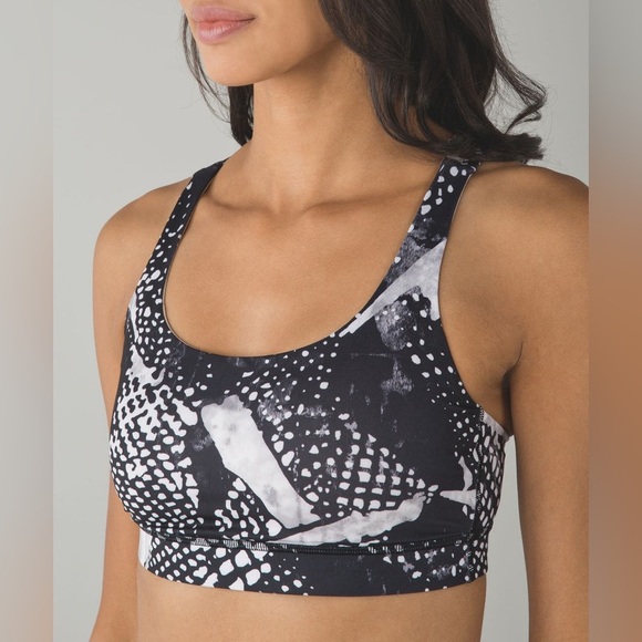 lululemon athletica Other - Lululemon Energy Bra Size 8 White Black Sports Bra Medium Support B–D Cups